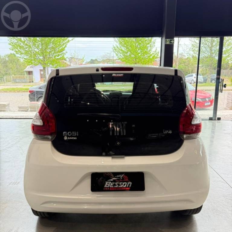 FIAT - MOBI 1.0 8V EVO FLEX LIKE. MANUAL - 2019/2020 - BRANCA - R$ 51.900,00