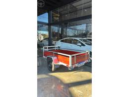 OUTRAS - REBOQUE PARA CARRO - 2025/2025 - PRATA - R$ 6.500,00