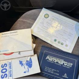 VOLKSWAGEN - SANTANA 2.0 GLS 8V 2P MANUAL - 1988/1989 - MARROM - R$ 40.000,00