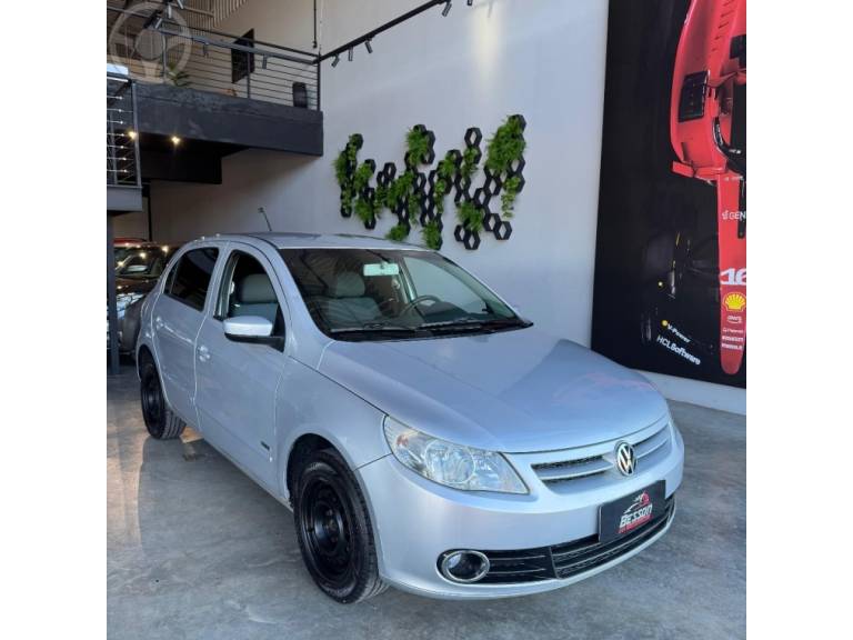VOLKSWAGEN - GOL 1.0 MI 8V FLEX 4P MANUAL G.V - 2010/2010 - PRATA - R$ 26.900,00