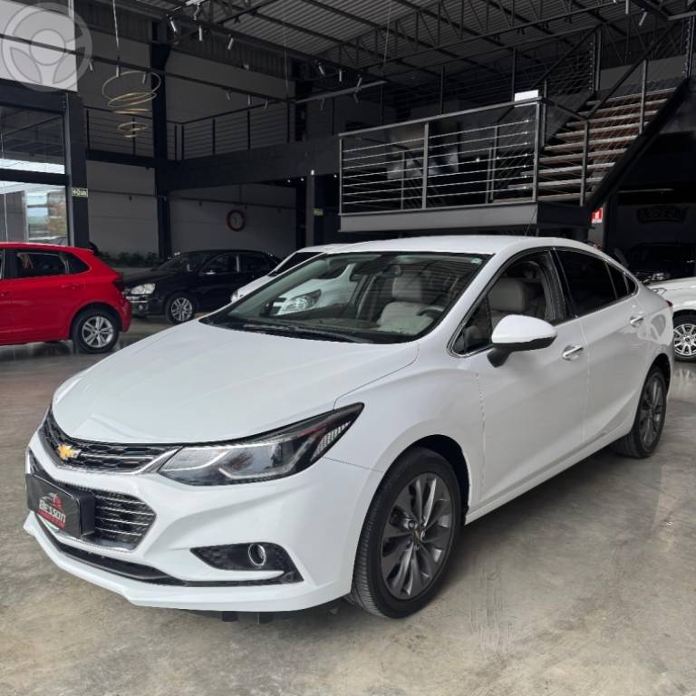 CHEVROLET - CRUZE 1.4 TURBO LTZ 16V FLEX 4P AUTOMÁTICO - 2017/2018 - BRANCA - R$ 91.900,00