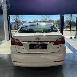 HYUNDAI - HB20S 1.6 COMFORT PLUS 16V FLEX 4P MANUAL - 2014/2014 - BRANCA - R$ 55.900,00