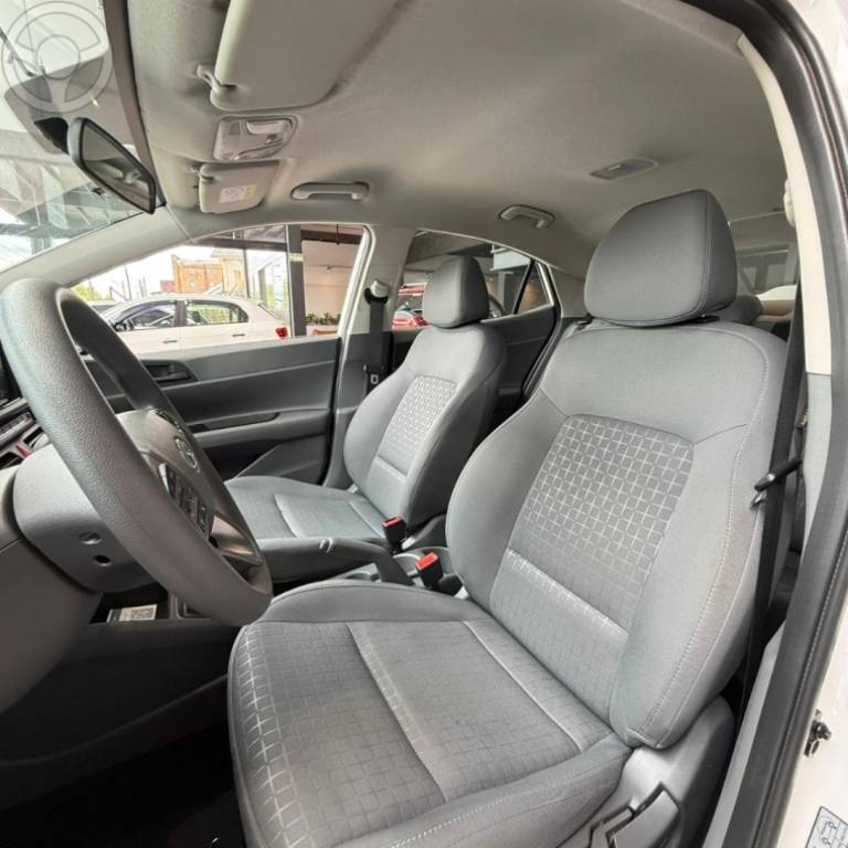 HYUNDAI - HB20S 1.0 COMFORT 12V FLEX 4P MANUAL - 2023/2024 - BRANCA - R$ 86.900,00