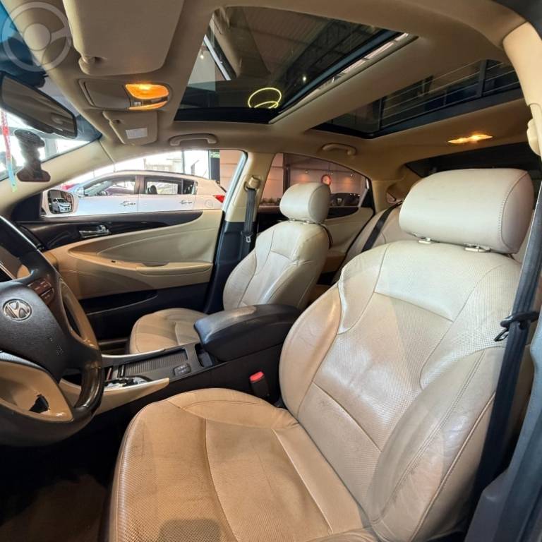 HYUNDAI - SONATA 2.4 MPFI I4 16V 182CV 4P AUTOMÁTICO - 2012/2013 - BRANCA - R$ 79.900,00