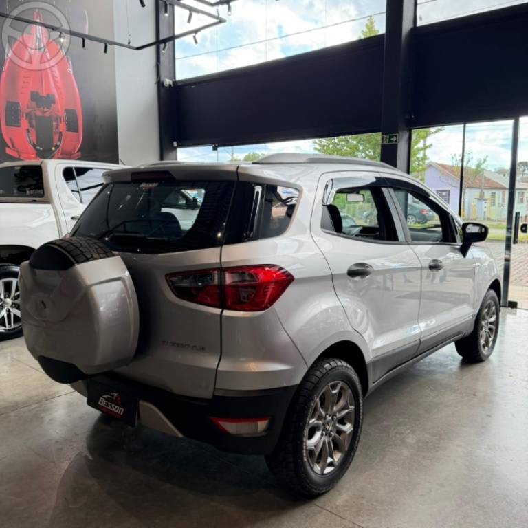 FORD - ECOSPORT 1.6 FREESTYLE 16V FLEX 4P AUTOMÁTICO - 2015/2016 - PRATA - R$ 61.900,00