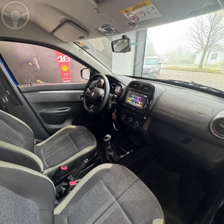RENAULT - KWID 1.0 12V OUTSIDER FLEX 4P MANUAL - 2022/2023 - AZUL - R$ 67.900,00