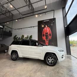 JEEP - COMMANDER 2.0 LIMITED TD380 16V 4X4 TURBO DIESEL 4P AUTOMÁTICO - 2022/2022 - BRANCA - R$ 199.900,00