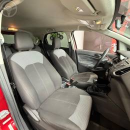 FORD - ECOSPORT 1.6 SE 16V FLEX 4P MANUAL - 2014/2015 - VERMELHA - R$ 64.900,00