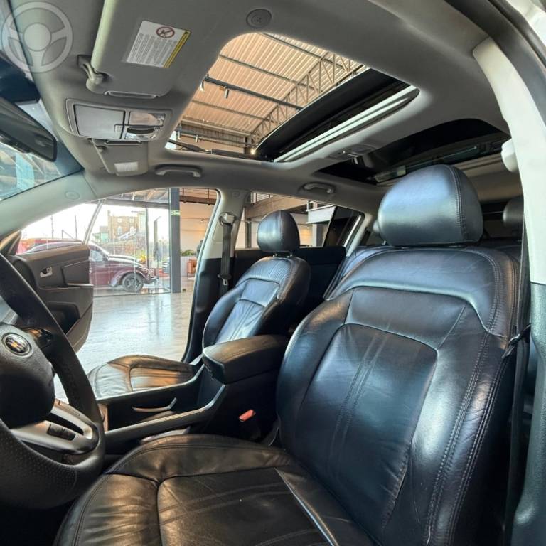KIA MOTORS - SPORTAGE 2.0 EX 4X2 16V FLEX 4P AUTOMÁTICO - 2013/2014 - PRATA - R$ 86.900,00