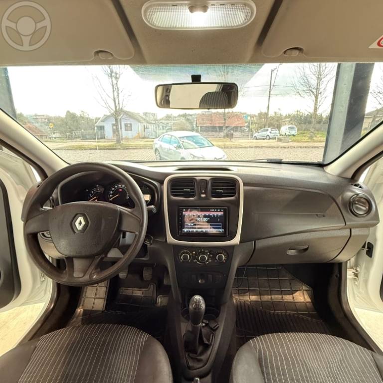 RENAULT - SANDERO 1.0 AUTHENTIQUE 12V FLEX 4P MANUAL - 2017/2018 - BRANCA - R$ 47.900,00