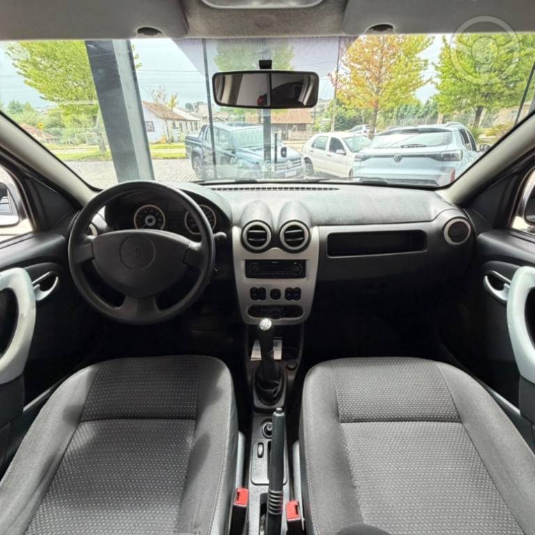 RENAULT - SANDERO 1.6 STEPWAY 16V FLEX 4P MANUAL - 2011/2011 - PRATA - R$ 36.900,00
