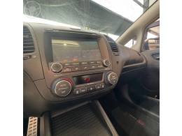 KIA MOTORS - CERATO 1.6 SX 16V FLEX 4P AUTOMÁTICO - 2015/2015 - MARROM - R$ 67.900,00