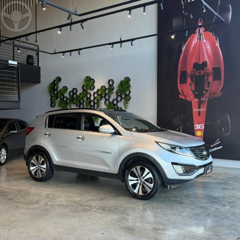 KIA MOTORS - SPORTAGE 2.0 EX 4X2 16V FLEX 4P AUTOMÁTICO - 2013/2014 - PRATA - R$ 86.900,00