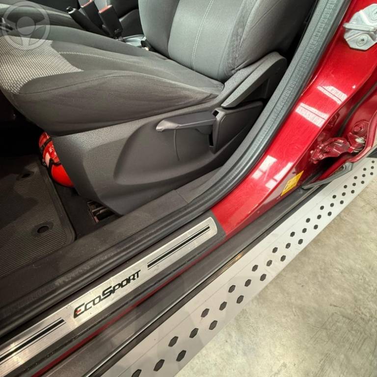 FORD - ECOSPORT 1.6 SE 16V FLEX 4P MANUAL - 2014/2015 - VERMELHA - R$ 64.900,00