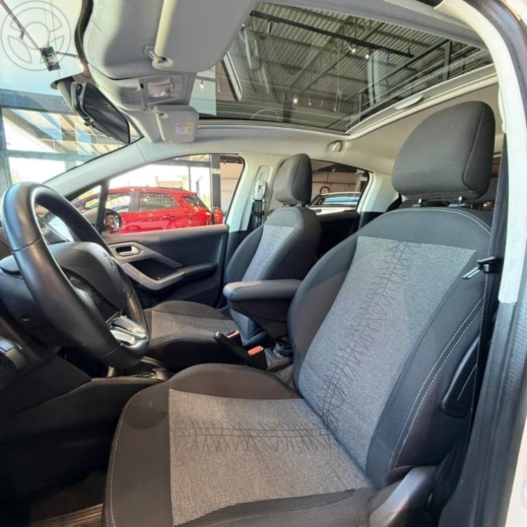 PEUGEOT - 208 1.6 ALLURE 16V FLEX 4P AUTOMÁTICO - 2017/2018 - BRANCA - R$ 62.900,00