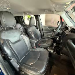 JEEP - RENEGADE 1.3 T270 16V TURBO FLEX 4P AUTOMÁTICO - 2022/2023 - AZUL - R$ 120.900,00