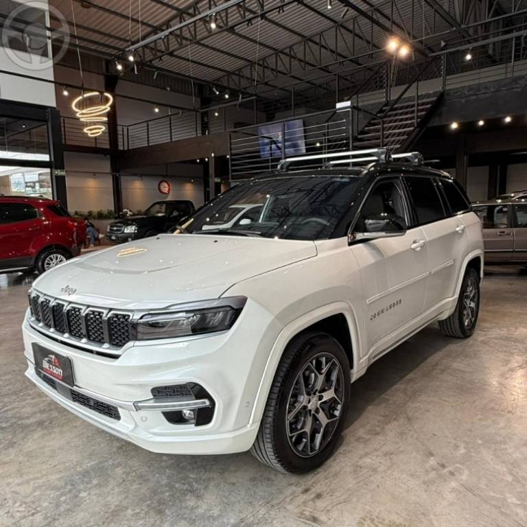JEEP - COMMANDER - 2022/2022 - BRANCA - R$ 199.900,00
