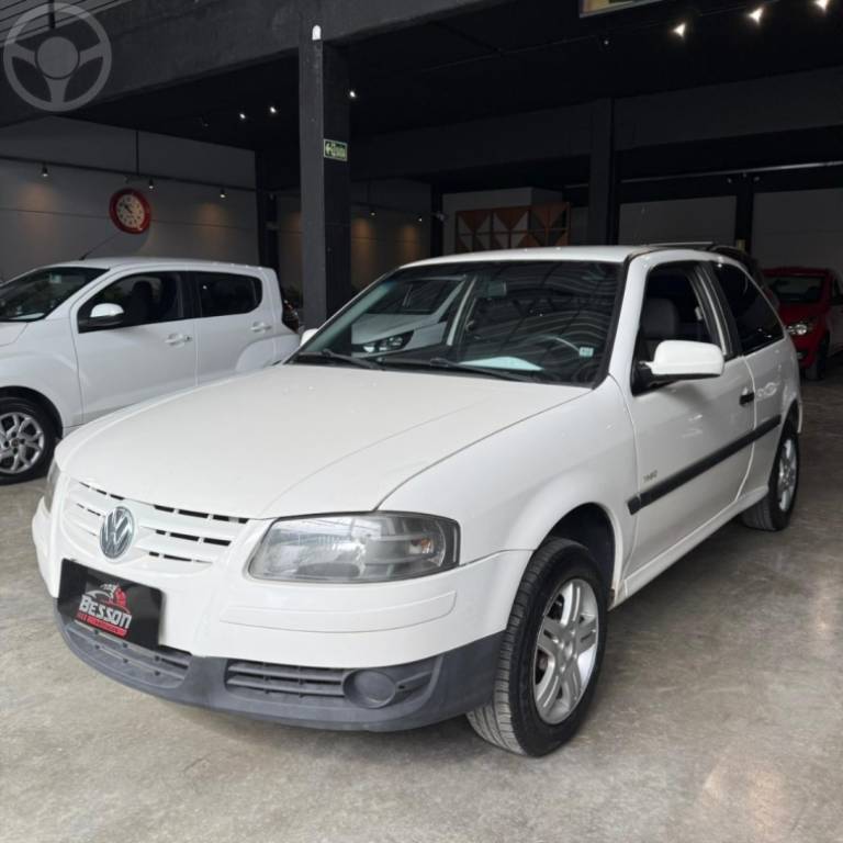 VOLKSWAGEN - GOL 1.0 MI 8V FLEX 2P MANUAL G.IV - 2007/2008 - BRANCA - R$ 22.900,00
