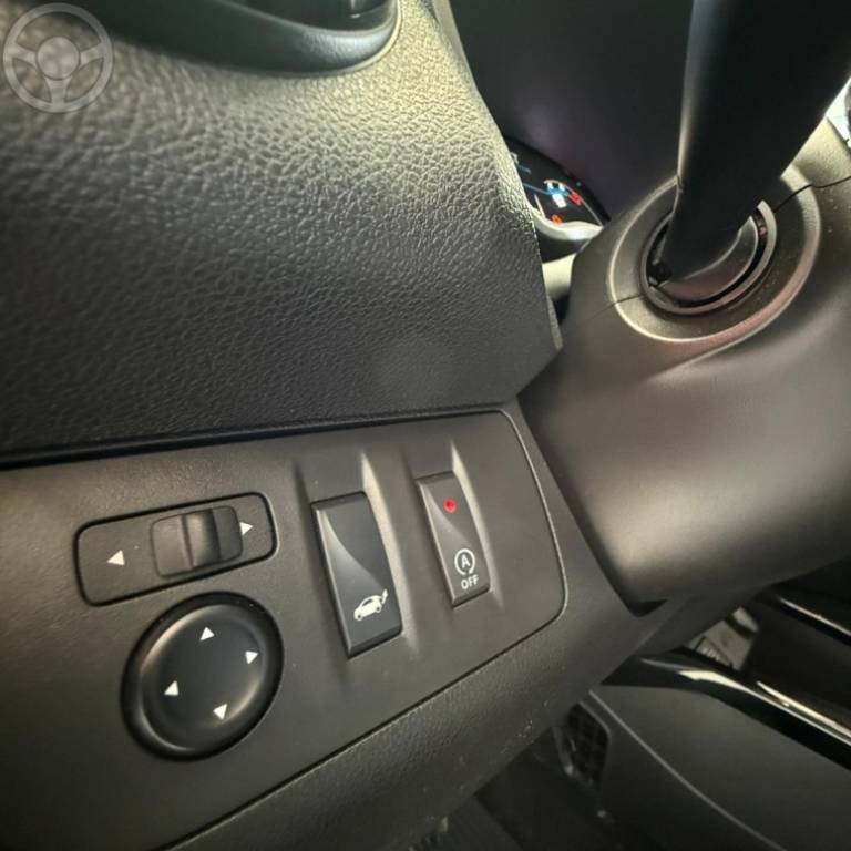 RENAULT - KWID 1.0 12V SCE FLEX INTENSE MANUAL - 2023/2024 - AZUL - R$ 61.900,00