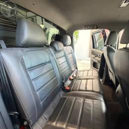 VOLKSWAGEN - AMAROK 3.0 V6 EXTREME CD DIESEL 4X4 AT 4P AUTOMÁTICO - 2023/2024 - AZUL - R$ 268.900,00