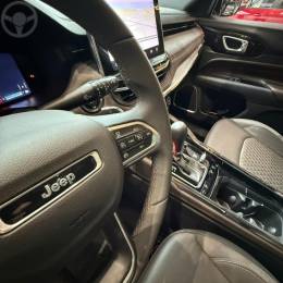 JEEP - COMMANDER - 2022/2022 - BRANCA - R$ 199.900,00