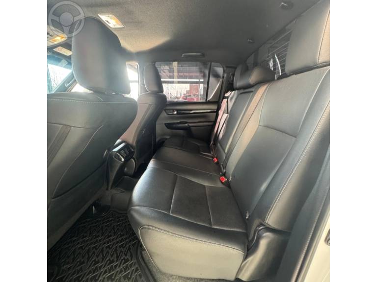 TOYOTA - HILUX 2.8 SRX 4X4 CD 16V DIESEL 4P AUTOMÁTICO - 2018/2019 - BRANCA - R$ 215.000,00