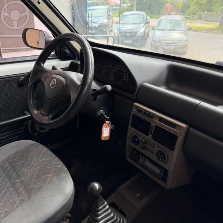 FIAT - UNO 1.0 MPI LE FIRE 8V FLEX 2P MANUAL - 2005/2006 - BRANCA - R$ 16.900,00