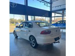 VOLKSWAGEN - VOYAGE 1.0 12V MPI TOTALFLEX TRENDLINE 4P MANUAL - 2017/2017 - BRANCA - R$ 49.900,00
