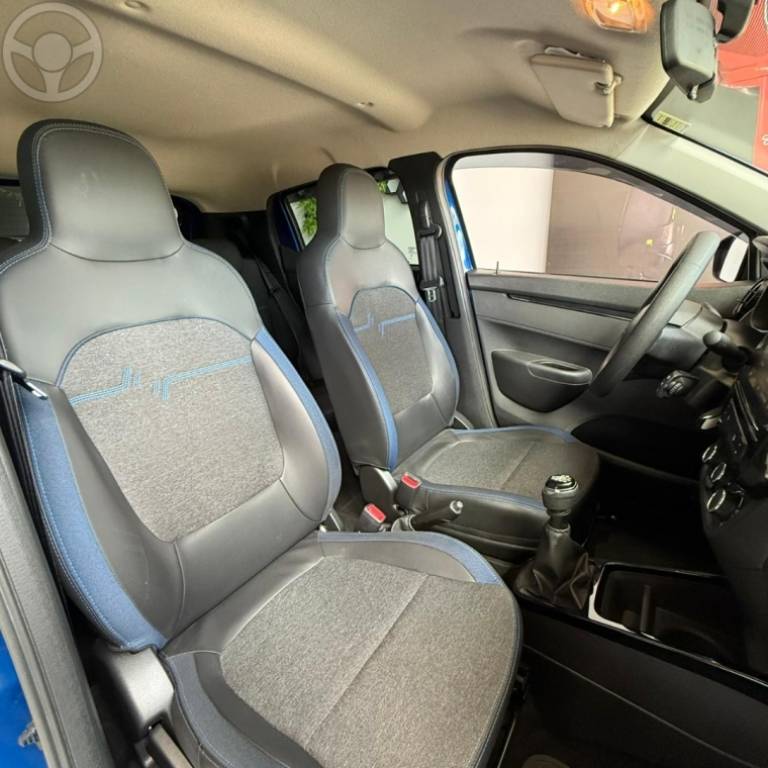 RENAULT - KWID 1.0 12V SCE FLEX INTENSE MANUAL - 2023/2024 - AZUL - R$ 61.900,00