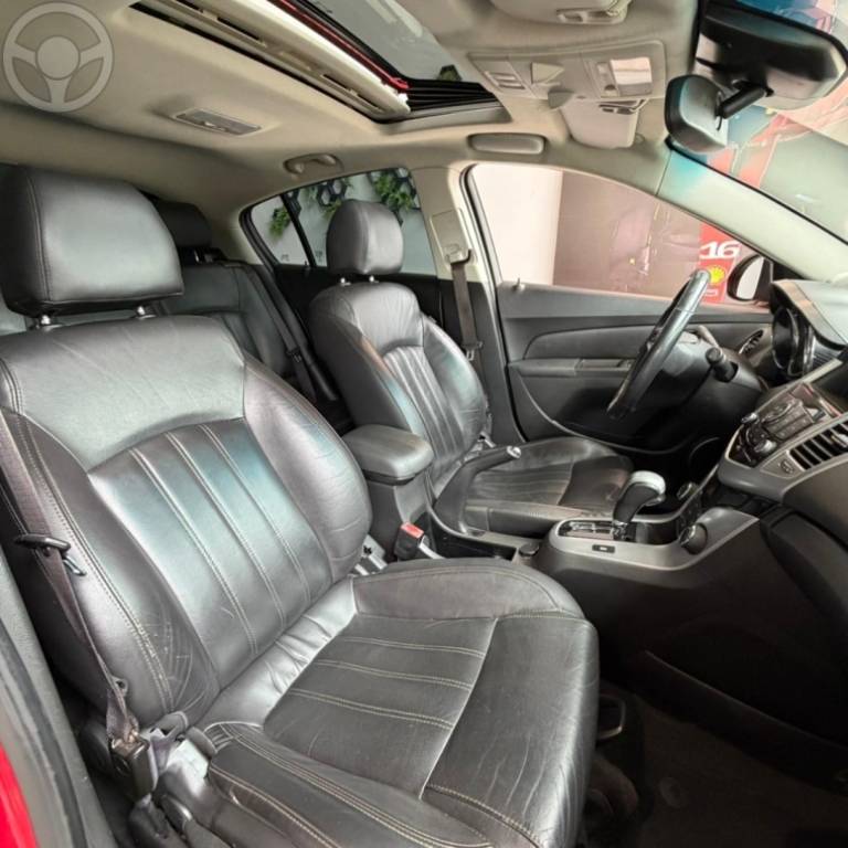 CHEVROLET - CRUZE 1.8 LTZ 16V FLEX 4P AUTOMÁTICO - 2014/2014 - VERMELHA - R$ 73.900,00