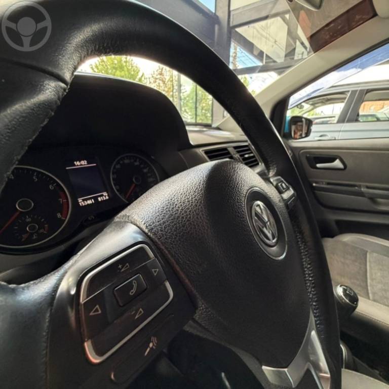 VOLKSWAGEN - FOX 1.6 MSI COMFORTLINE 8V FLEX 4P MANUAL - 2015/2015 - AZUL - R$ 47.900,00