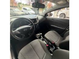 HYUNDAI - HB20 1.0 COMFORT 12V FLEX 4P MANUAL - 2016/2017 - BRANCA - R$ 53.900,00