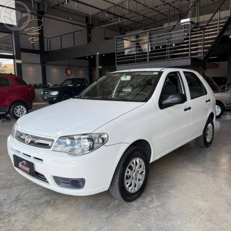 FIAT - PALIO 1.0 MPI FIRE ECONOMY 8V FLEX 4P MANUAL - 2012/2013 - BRANCA - R$ 33.900,00