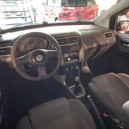 VOLKSWAGEN - FOX 1.0 MI 8V FLEX 4P MANUAL - 2011/2012 - PRETA - R$ 31.500,00