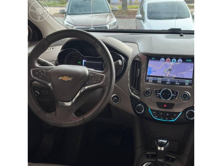 CHEVROLET - CRUZE 1.4 TURBO LTZ 16V FLEX 4P AUTOMÁTICO - 2017/2018 - BRANCA - R$ 89.900,00