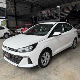 HYUNDAI - HB20S 1.0 COMFORT 12V FLEX 4P MANUAL - 2023/2024 - BRANCA - R$ 86.900,00