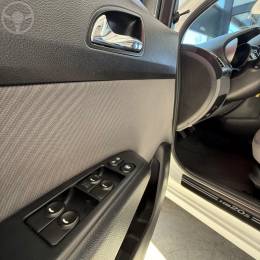HYUNDAI - HB20S 1.6 COMFORT PLUS 16V FLEX 4P MANUAL - 2014/2014 - BRANCA - R$ 55.900,00