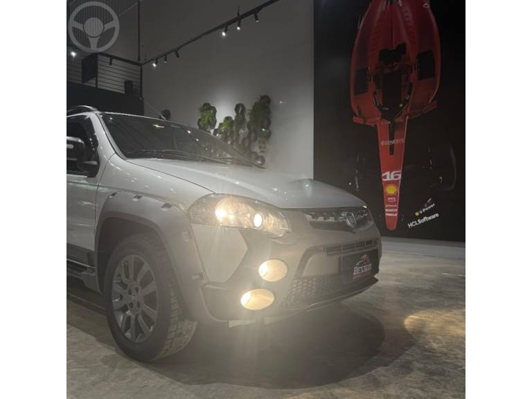 FIAT - STRADA 1.8 MPI ADVENTURE CD 16V FLEX 3P MANUAL - 2018/2019 - PRATA - R$ 86.900,00