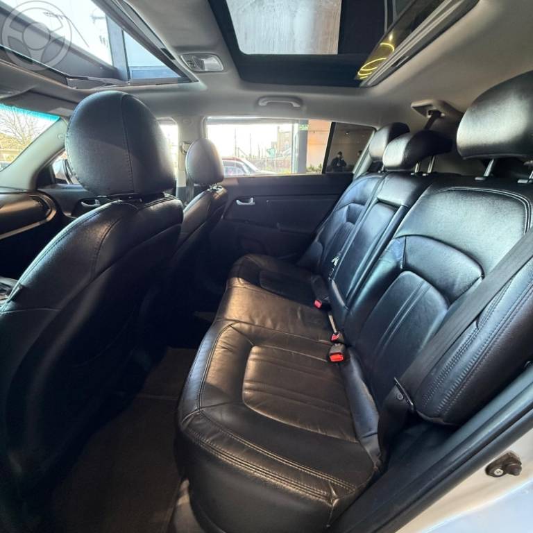 KIA MOTORS - SPORTAGE 2.0 EX 4X2 16V FLEX 4P AUTOMÁTICO - 2013/2014 - PRATA - R$ 86.900,00