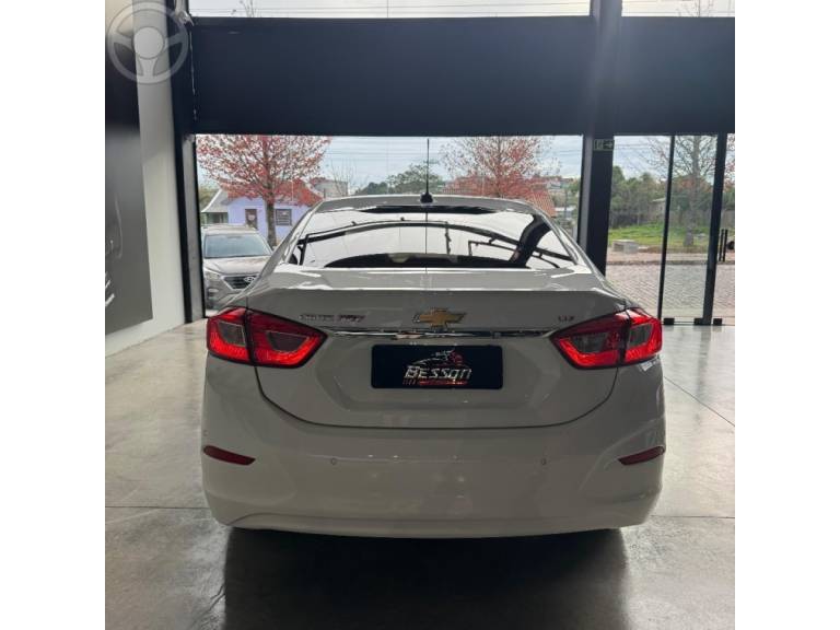 CHEVROLET - CRUZE 1.4 TURBO LTZ 16V FLEX 4P AUTOMÁTICO - 2017/2018 - BRANCA - R$ 89.900,00