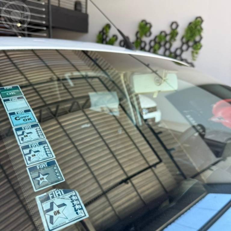 FIAT - UNO 1.4 WAY 8V FLEX 4P MANUAL - 2013/2013 - BRANCA - R$ 38.900,00