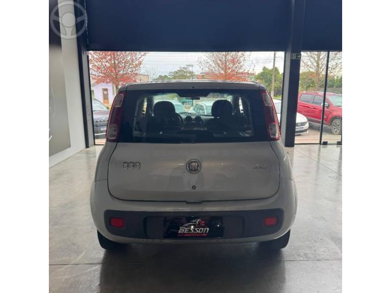 FIAT - UNO 1.0 EVO VIVACE 8V FLEX 4P MANUAL - 2013/2014 - PRATA - R$ 35.900,00
