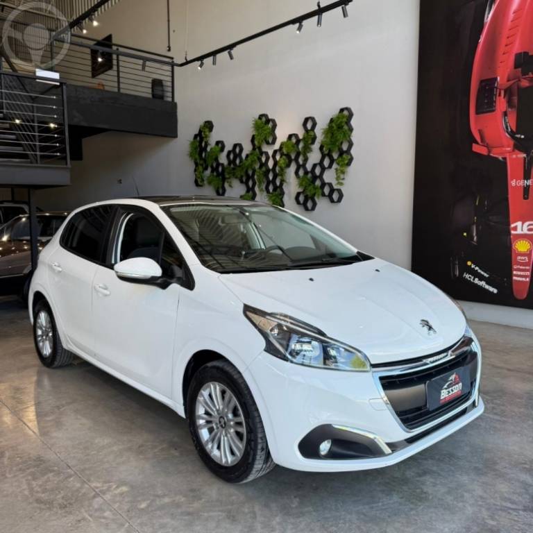 PEUGEOT - 208 1.6 ALLURE 16V FLEX 4P AUTOMÁTICO - 2017/2018 - BRANCA - R$ 62.900,00