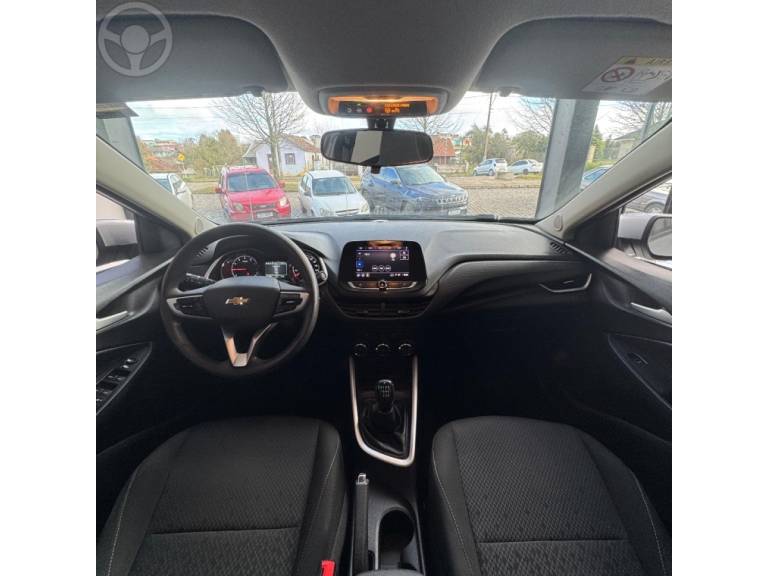 CHEVROLET - ONIX 1.0 LTZ 12V TURBO FLEX 4P MANUAL - 2020/2020 - PRATA - R$ 67.900,00