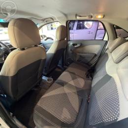 FIAT - GRAND SIENA 1.6 MPI ESSENCE 16V FLEX 4P MANUAL - 2013/2014 - BRANCA - R$ 45.900,00