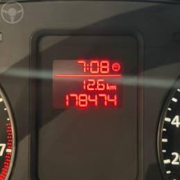 VOLKSWAGEN - FOX 1.0 MI 8V FLEX 4P MANUAL - 2011/2012 - PRETA - R$ 29.900,00