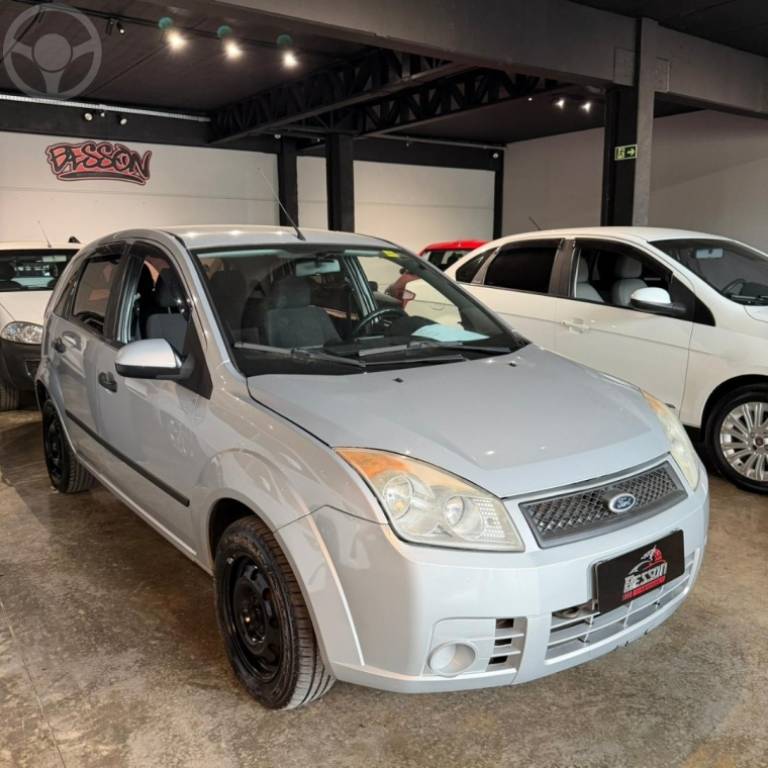 FORD - FIESTA 1.6 MPI CLASS HATCH 8V FLEX 4P MANUAL - 2007/2008 - PRATA - R$ 23.900,00