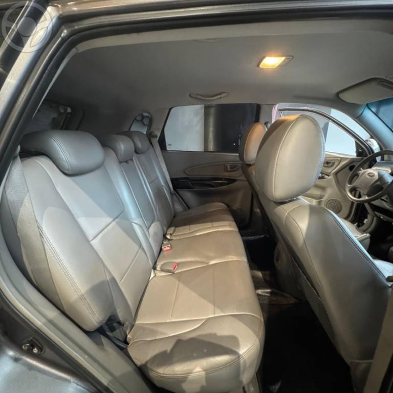 HYUNDAI - TUCSON 2.0 MPFI GLS 16V 143CV 2WD FLEX 4P AUTOMÁTICO - 2014/2015 - CINZA - R$ 65.900,00