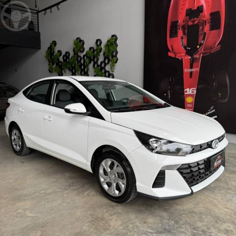 HYUNDAI - HB20S 1.0 COMFORT 12V FLEX 4P MANUAL - 2023/2024 - BRANCA - R$ 86.900,00