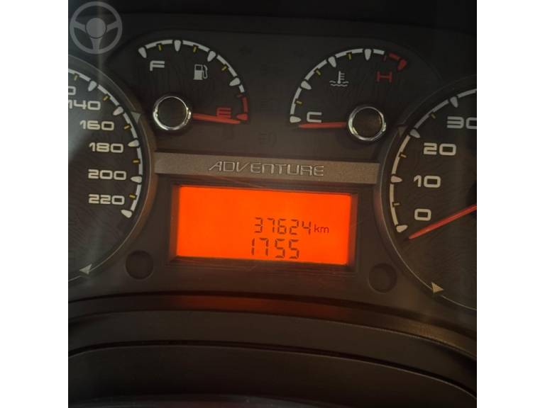 FIAT - STRADA 1.8 MPI ADVENTURE CD 16V FLEX 3P MANUAL - 2018/2019 - PRATA - R$ 86.900,00
